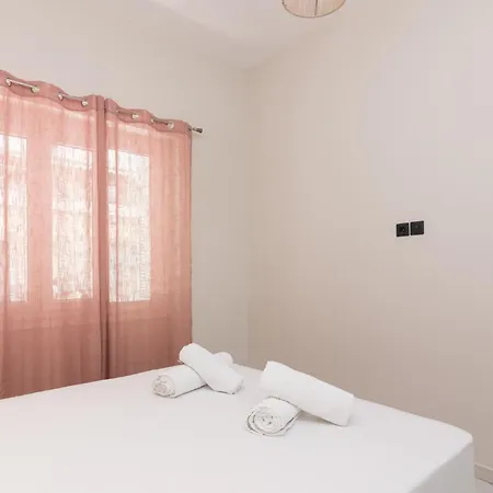 Amazing 2 Bedroom House Apartment Athens
