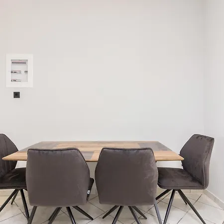 Apartament Amazing 2 Bedroom House
