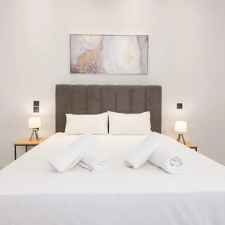 Amazing 2 Bedroom House Apartment