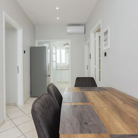 Amazing 2 Bedroom House * Athens