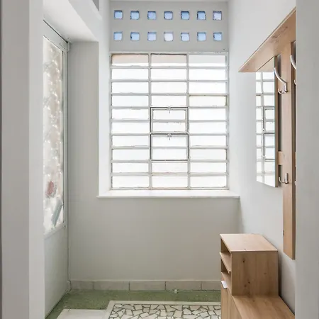 Apartment Amazing 2 Bedroom House *
