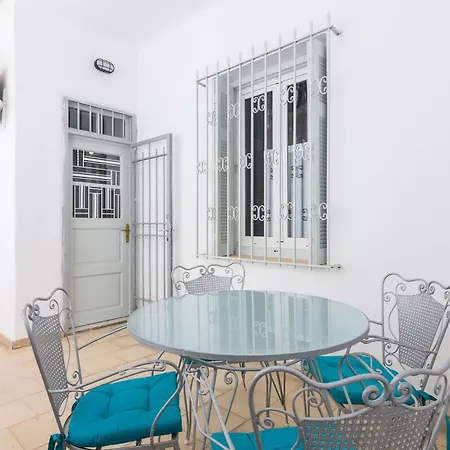 Amazing 2 Bedroom House *